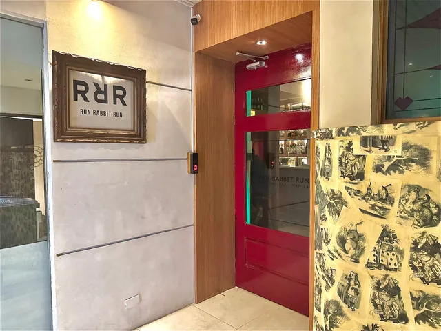 Run Rabbit Run in Poblacion