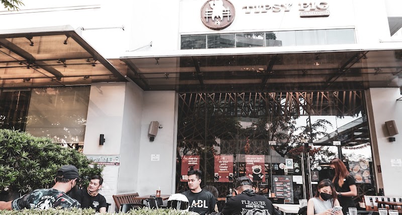 Tipsy Pig Gastropub photo 1